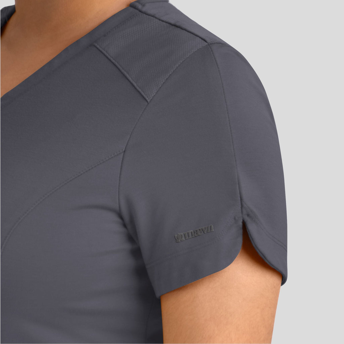 Maevn_Focus_20302_pewter_sleeve