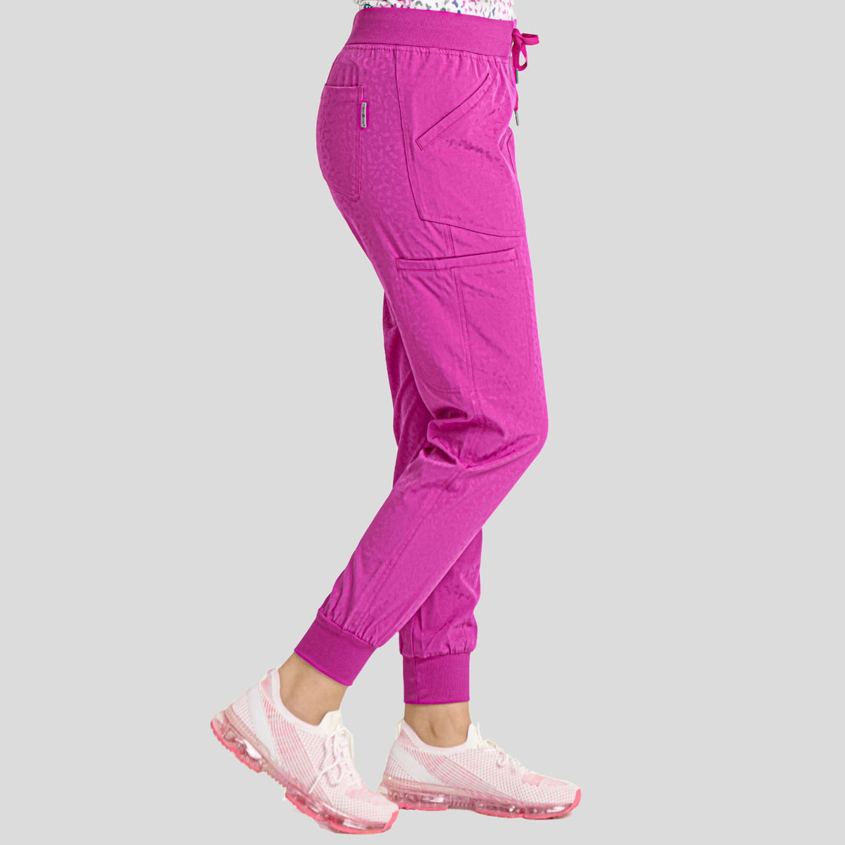 Zavate_javquard_3070_magenta_right