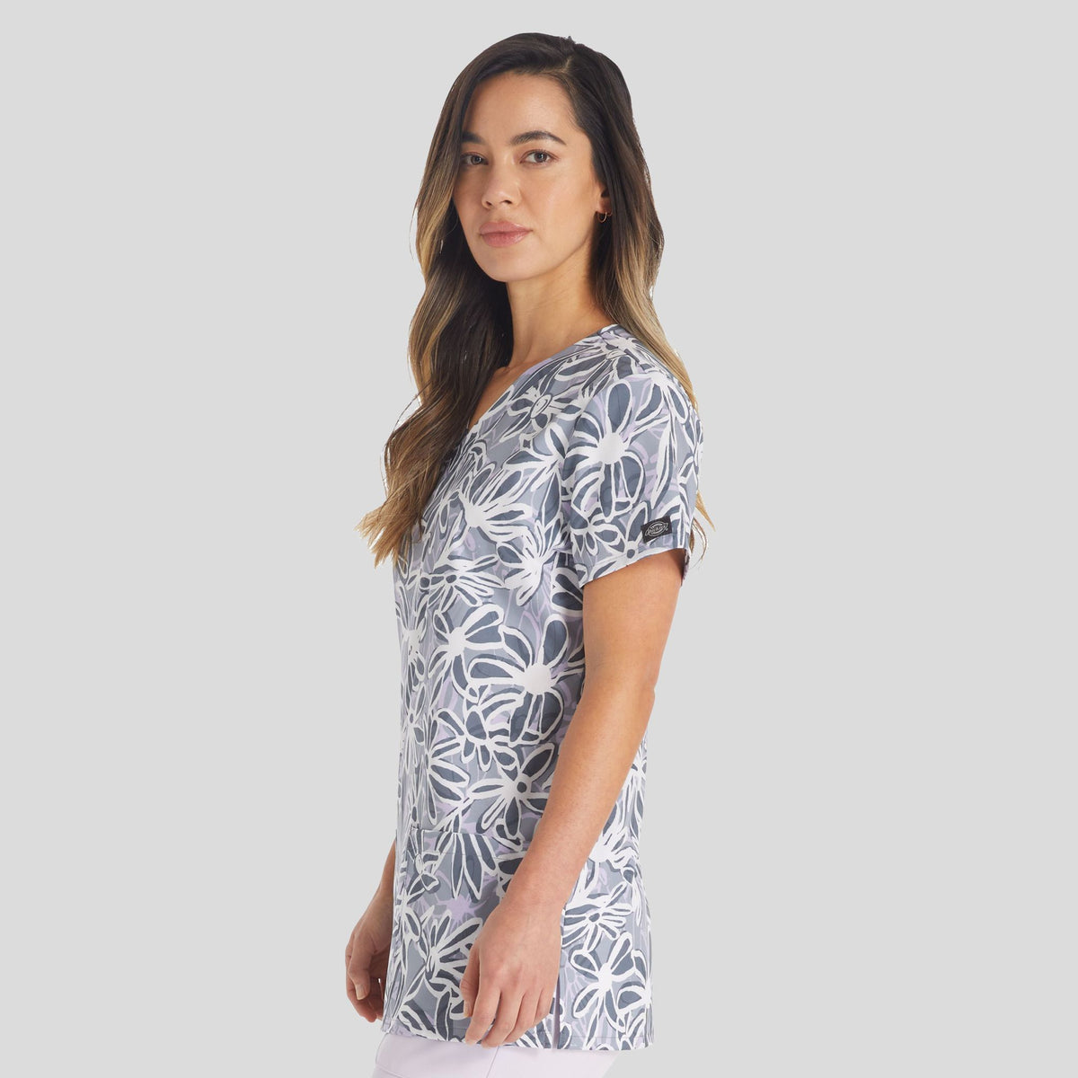 Lazy Daisies Print Scrub Top