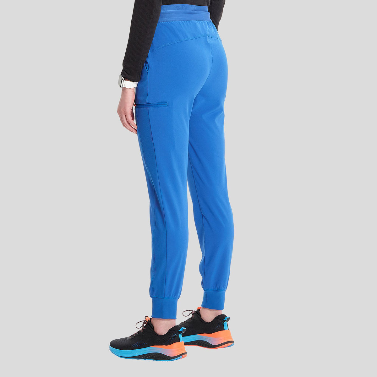 IN_INFINITY_GNR8_MIDRISEJOGGER_122A_ROYAL_LEFT