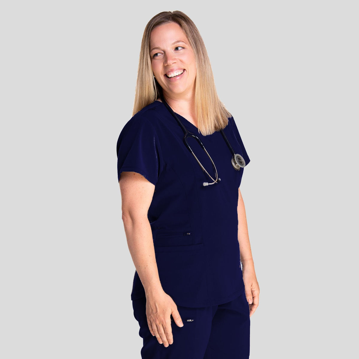 IRG_Elevate_181003_navy_right