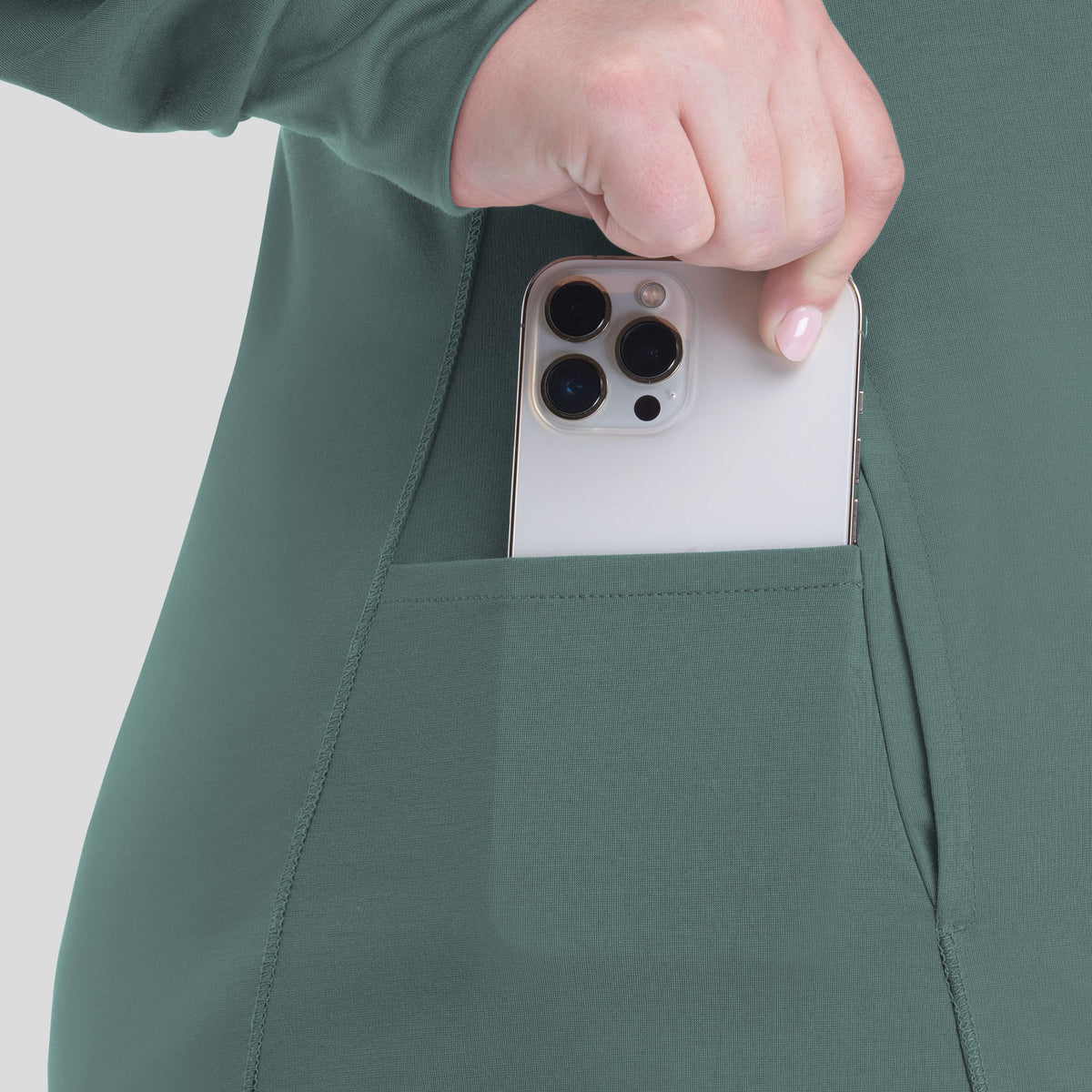 Maevn_Focus_90301_SAGE_FRONT_RIGHT_POCKET